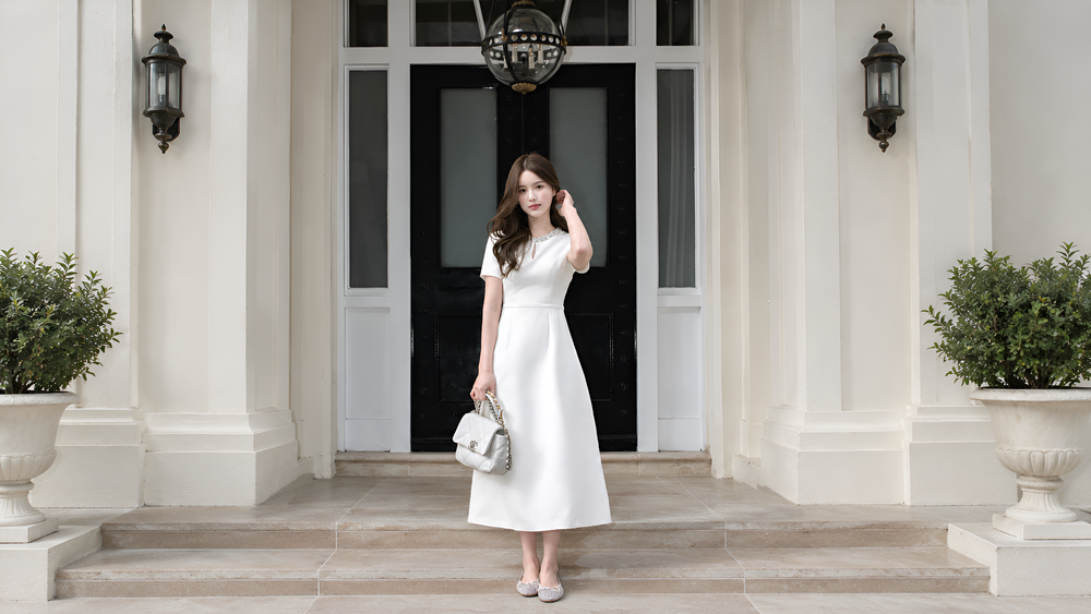 The Art of Quiet Luxury: How Minimalist Dress Designs redefine Timeless Sophistication for the Modern Woman